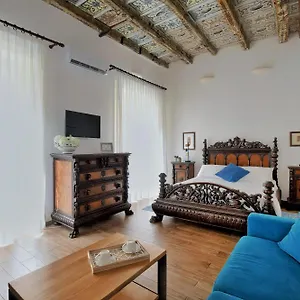 Iflat Palazzo Ragusi , Palermo Italy
